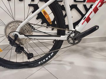Used Trek X-Caliber 8 2022 2022 Mountainbike, White, 27.5, 29 — image 4 of 4