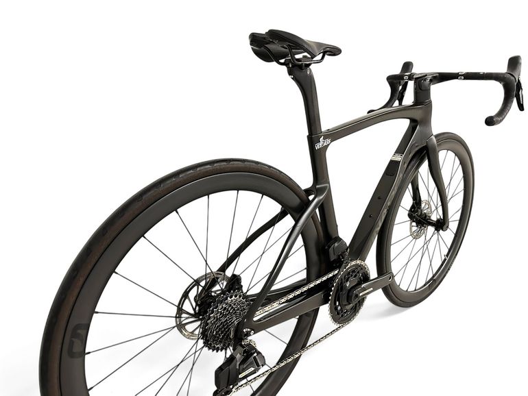 Używany Pinarello F7 SRAM FORCE AXS 2023 2023 Road & Gravel — zdjęcie 3 z 10
