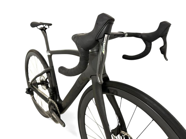 Używany Pinarello F7 SRAM FORCE AXS 2023 2023 Road & Gravel — zdjęcie 8 z 10