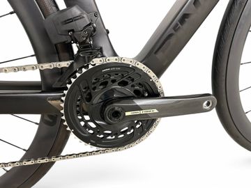 Käytetty Pinarello F7 SRAM FORCE AXS 2023 2023 Road & Gravel — kuva 4 / 10