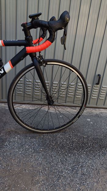 Used B’TWIN Triban 500 2022 Road & Gravel — image 4 of 5
