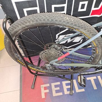 Used CUBE REACTION C:62 RACE 2022 Mountainbike, Light Gray — image 4 of 5