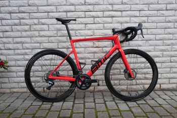 Used BMC Teammachine SLR FIVE 2022 2022 Road & Gravel, Red — image 1 of 8