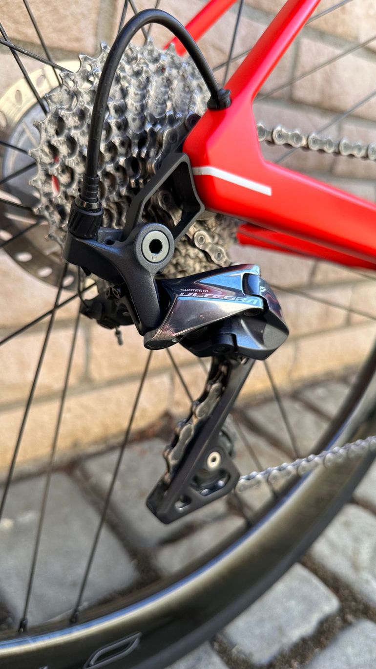 Used BMC Teammachine SLR FIVE 2022 2022 Road & Gravel, Red — image 7 of 8