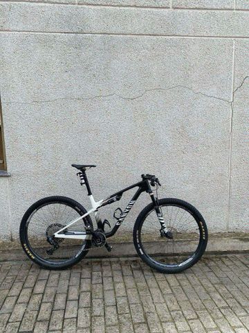 Used Canyon Lux World Cup CF 7 2024 2024 MTB
