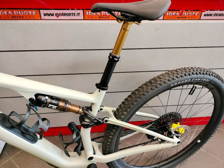 Used Specialized Epic 8 EVO Pro 2024 2024 Mountainbike, Green, 29 — image 8 of 9