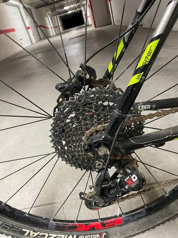 Used Trek X-Caliber 9 2019 2019 Mountainbike, Black, 27.5, 29 — image 2 of 10