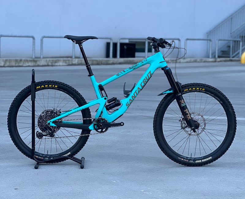 Käytetty Santa Cruz Bronson S Plus / Carbon C / 27.5 2019 2019 MTB