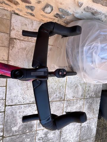 Brugt Specialized Tarmac SRAM Rival eTap AXS 2024 Road & Gravel — billede 9 af 11
