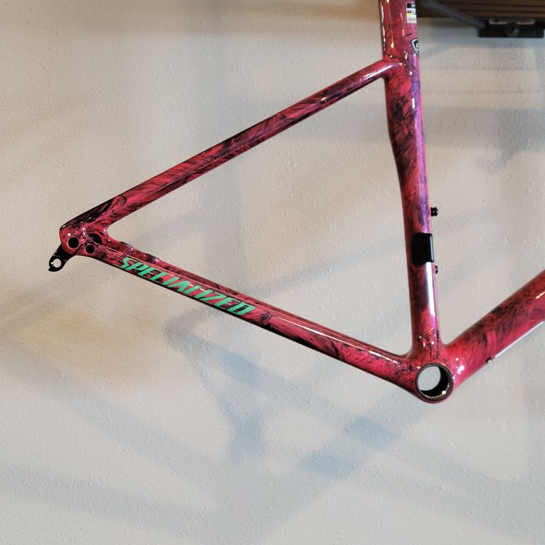 Used Specialized Tarmac SL8 Frameset 2024 2024 Road & Gravel, Morado — image 2 of 4