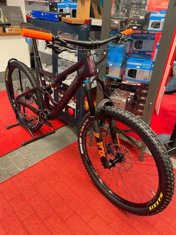Gebrauchtes Orbea OCCAM M30 LT 2022 Mountainbike, Violett — Bild 4 von 5