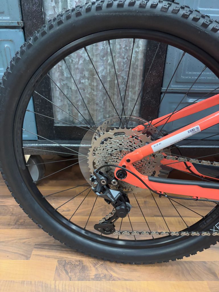 Used Trek Powerfly 4 625W Gen 4 2024 2024 Mountainbike, Red, 29 — image 4 of 7