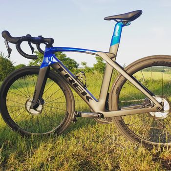 Used Trek Madone Shimano Ultegra 2021 Road & Gravel — image 2 of 4
