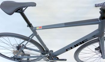 CUBE ATTAIN SLX 2023 2023 Road & Gravel usato, Grigio chiaro — immagine 9 di 16