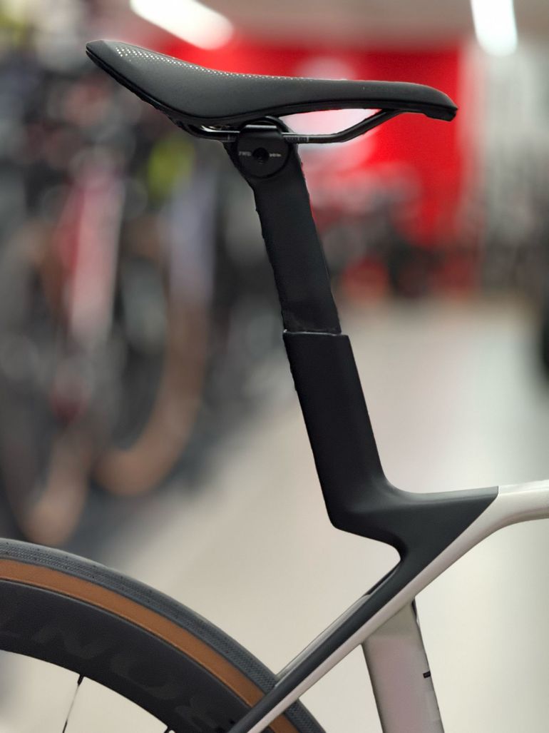 Brugt Trek Madone SL 7 Gen 8 2025 2025 Road & Gravel — billede 9 af 11