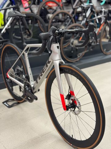 Brugt Trek Madone SL 7 Gen 8 2025 2025 Road & Gravel — billede 2 af 11