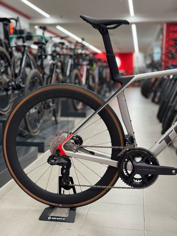 Brugt Trek Madone SL 7 Gen 8 2025 2025 Road & Gravel — billede 8 af 11