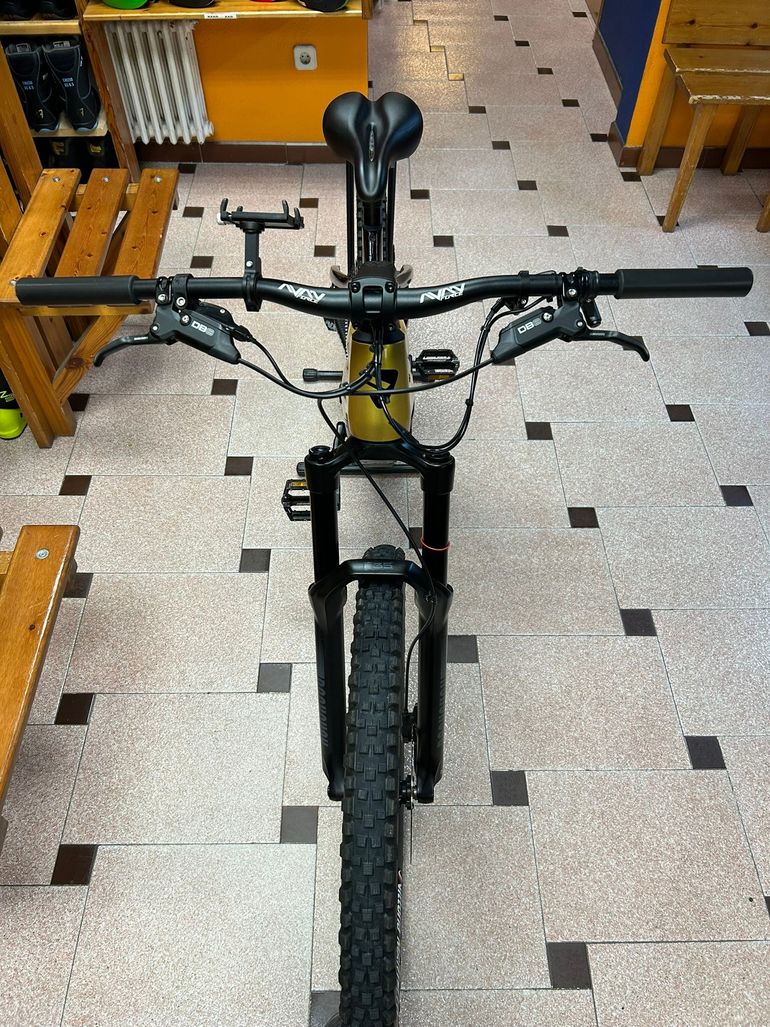 Used Berria MAKO HYBRID GT 6 2023 Mountainbike, White — image 4 of 6