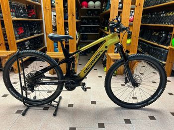 Used Berria MAKO HYBRID GT 6 2023 Mountainbike, White — image 1 of 6