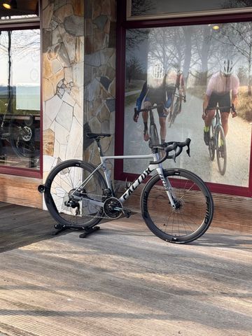 Used Factor O2 SRAM Force eTap AXS 2023 Frameset 2023 Road & Gravel