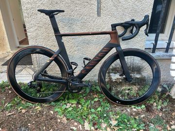 Used Canyon Aeroad CFR WRL 2023 2023 Road & Gravel, Black — image 3 of 3