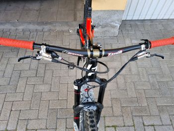 Used Lapierre SPICY TEAM Ultimate 2018 2018 Mountainbike, Red, 27.5 — image 3 of 9