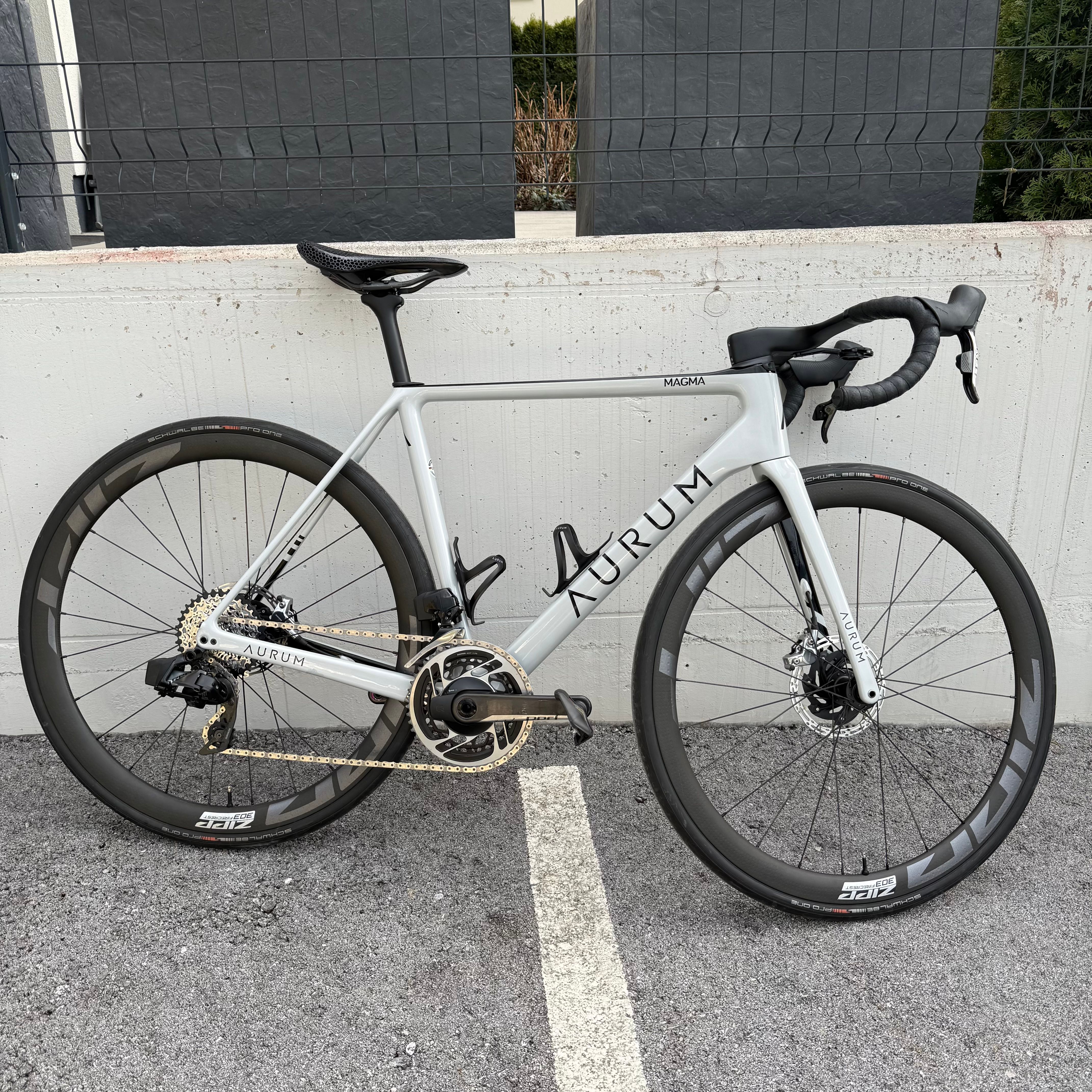 Aurum Bikes Lightest Road Disc Bike Alberto Contador And Ivan