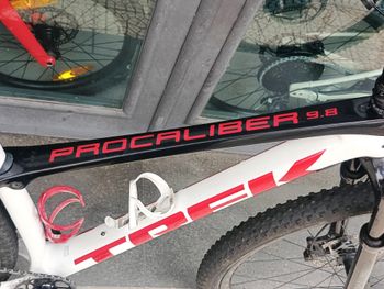 Used Trek Procaliber 9.8 2021 2021 Mountainbike, White, 29 — image 5 of 18