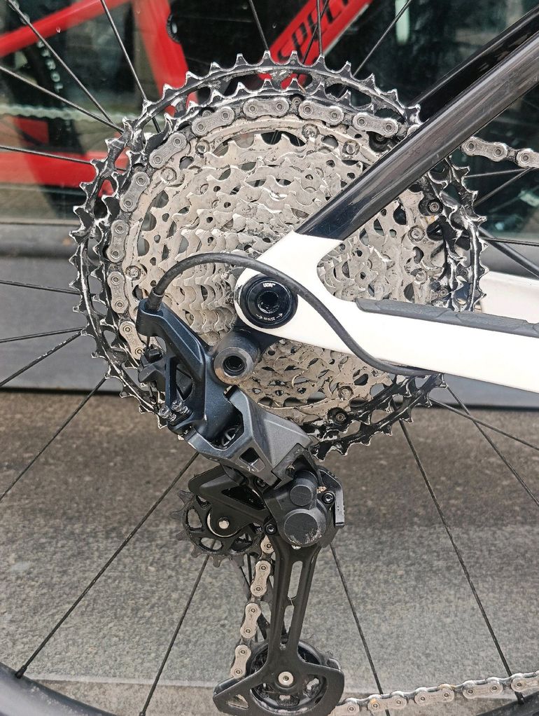 Used Trek Procaliber 9.8 2021 2021 Mountainbike, White, 29 — image 3 of 18