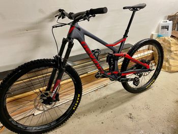 Used Devinci Spartan Carbon 29 GX LTD 12s 2019 Mountainbike, Light Gray — image 2 of 5