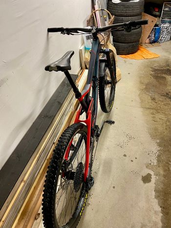 Used Devinci Spartan Carbon 29 GX LTD 12s 2019 Mountainbike, Light Gray — image 5 of 5