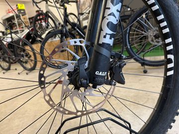 Used Canyon Spectral:ON 6.0 2019 2019 Mountainbike, Red, 29, 27.5 — image 9 of 11