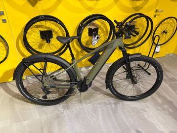 Used CUBE REACTION HYBRID, PRO ALLROAD 2025 2025 Mountainbike, Green, 27.5, 29 — image 1 of 8