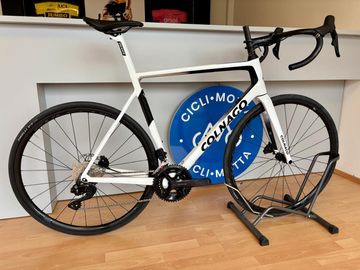 Gebrauchtes Colnago V3 Disc 105 Bike 2024 Road & Gravel, Weiß — Bild 2 von 4
