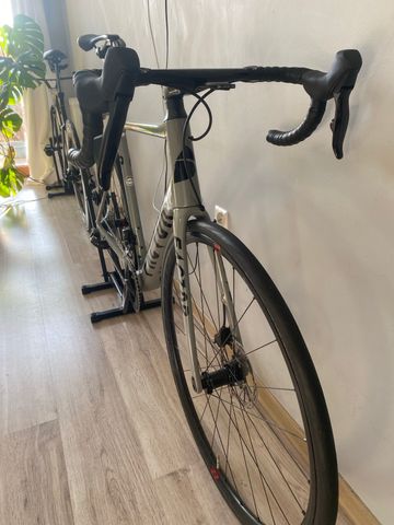 Factor O2 SRAM Rival eTap AXS 2023 2023 Road & Gravel usato, Grigio chiaro — immagine 13 di 18