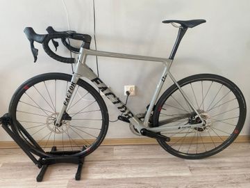 Factor O2 SRAM Rival eTap AXS 2023 2023 Road & Gravel usato, Grigio chiaro — immagine 4 di 18