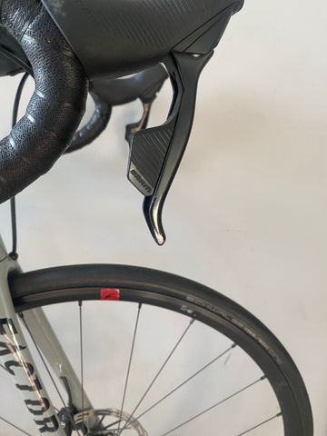 Factor O2 SRAM Rival eTap AXS 2023 2023 Road & Gravel usato, Grigio chiaro — immagine 12 di 18