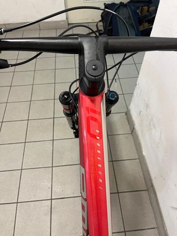 BMC Twostroke 01 ONE 2022 2022 Mountainbike usato, Rosso — immagine 9 di 11