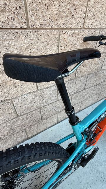 Used Rocky Mountain Instinct A50 Shimano 2023 2023 Mountainbike, Blue, 27.5, 29 — image 9 of 15