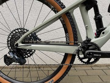 Used BMC Fourstroke 01 LT TWO 2021 2021 Mountainbike, Green, 29 — image 3 of 5