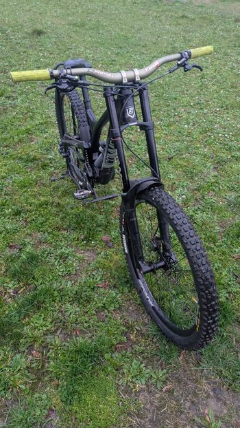 Brugt Commencal SUPREME DH 4.2 2019 Mountainbike — billede 2 af 14
