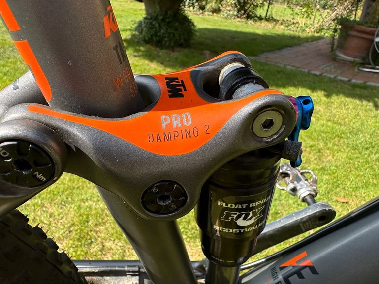 Used KTM Taser XTR 2012 Mountainbike, Light Gray — image 12 of 19
