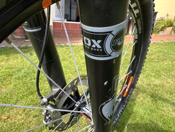 Used KTM Taser XTR 2012 Mountainbike, Light Gray — image 17 of 19