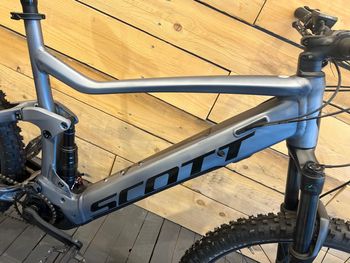 Used Scott Genius eRIDE 930 2022 2022 Mountainbike, Light Gray, 29 — image 8 of 12