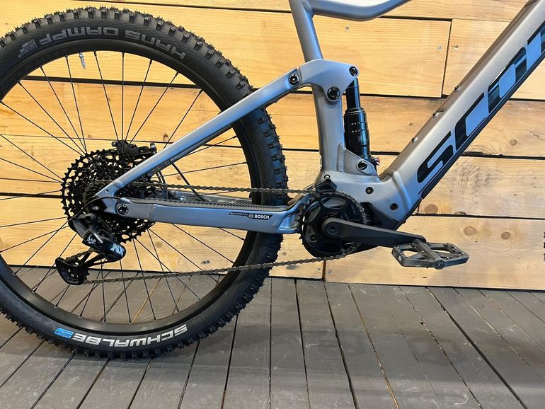 Used Scott Genius eRIDE 930 2022 2022 Mountainbike, Light Gray, 29 — image 2 of 12