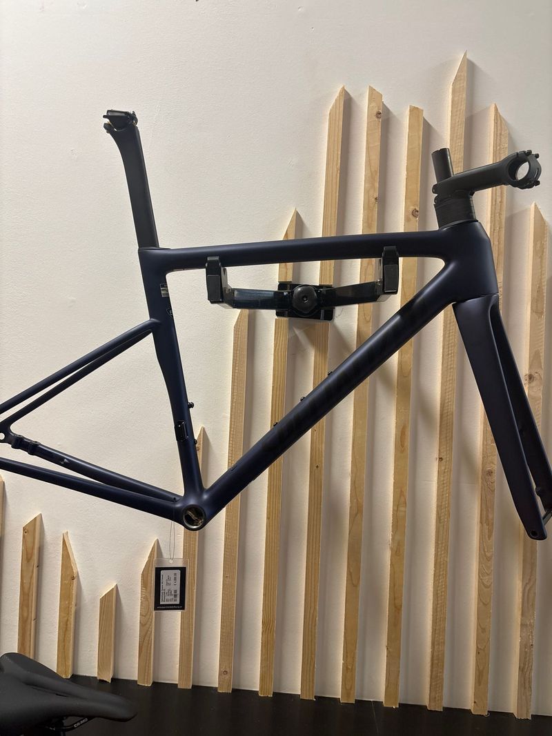 Used Specialized Tarmac SL8 Pro - Ultegra Di2 2025 Frameset 2025 Road & Gravel