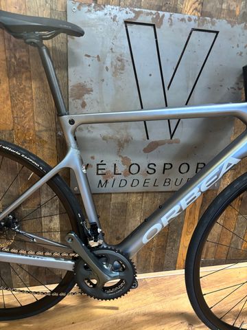 Used Orbea ORCA M40 2023 2023 Road & Gravel, Light Gray — image 2 of 3
