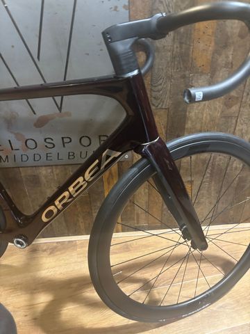 Orbea ORCA M11eLTD PWR 2023 Frameset 2023 Road & Gravel usato, Rosso — immagine 3 di 4