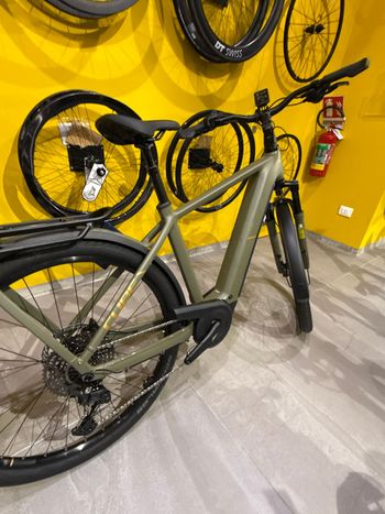 CUBE KATHMANDU HYBRID PRO 800 2025 Road & Gravel de segunda mano, Verde — imagen 4 de 4