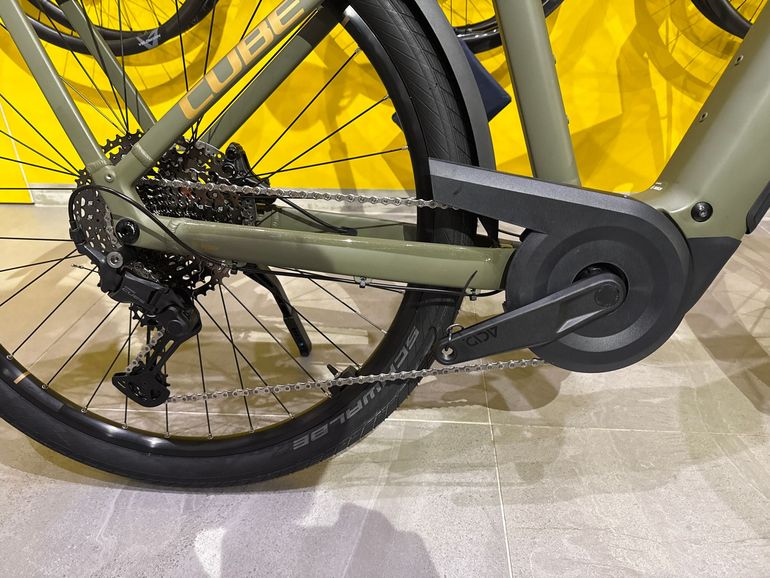 CUBE KATHMANDU HYBRID PRO 800 2025 Road & Gravel de segunda mano, Verde — imagen 3 de 4